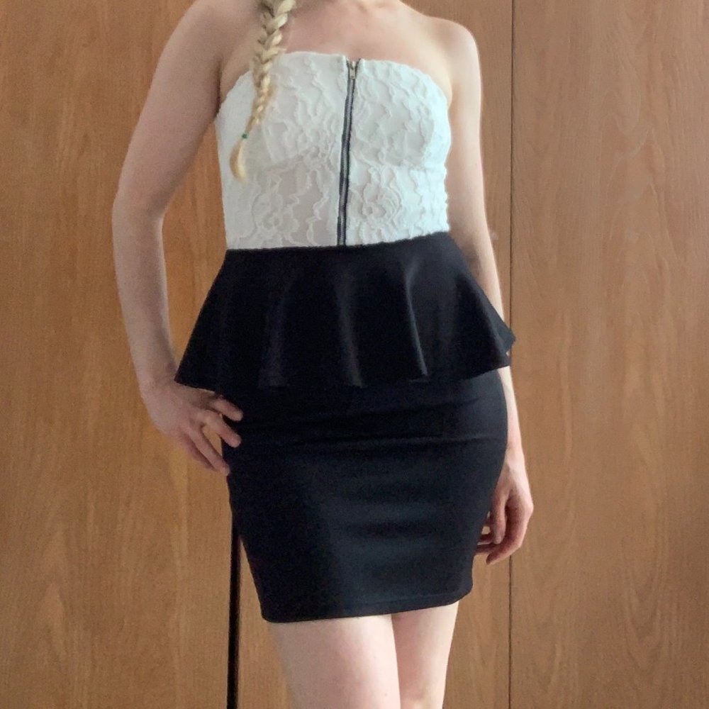 NWT Wet Seal Peplum Lace Bodyco Dress XS